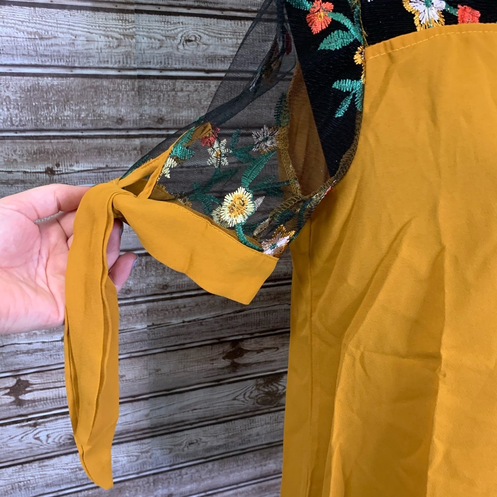 Mustard Floral Blouse - Picture 5 of 9